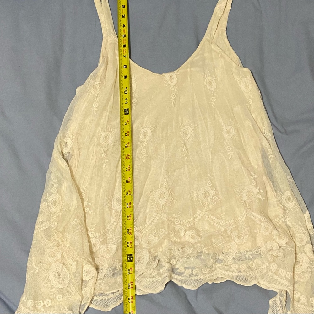 Whimsical Delicate Ivory Lace Camisole Tank Top - Picture 2 of 7